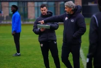 Eyüpspor silbaştan ikinci yarıya başladı