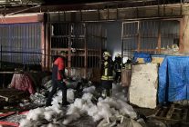 Kayseri'de mobilya atölyesinde çıkan yangın itfaiye ekiplerince söndürüldü