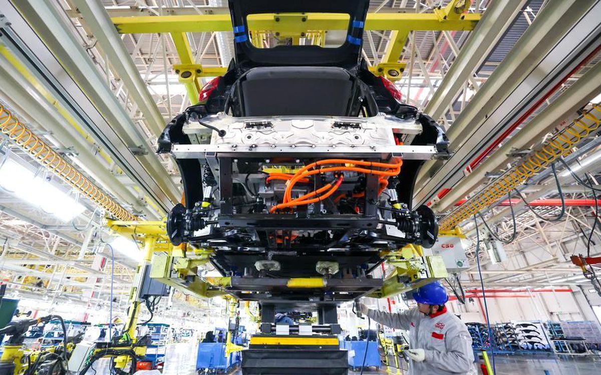 Rapor: Çinli Otomobil Üreticileri Japon Rakiplerini Geride Bırakarak İlk Kez Küresel Satışta Lider Oldu