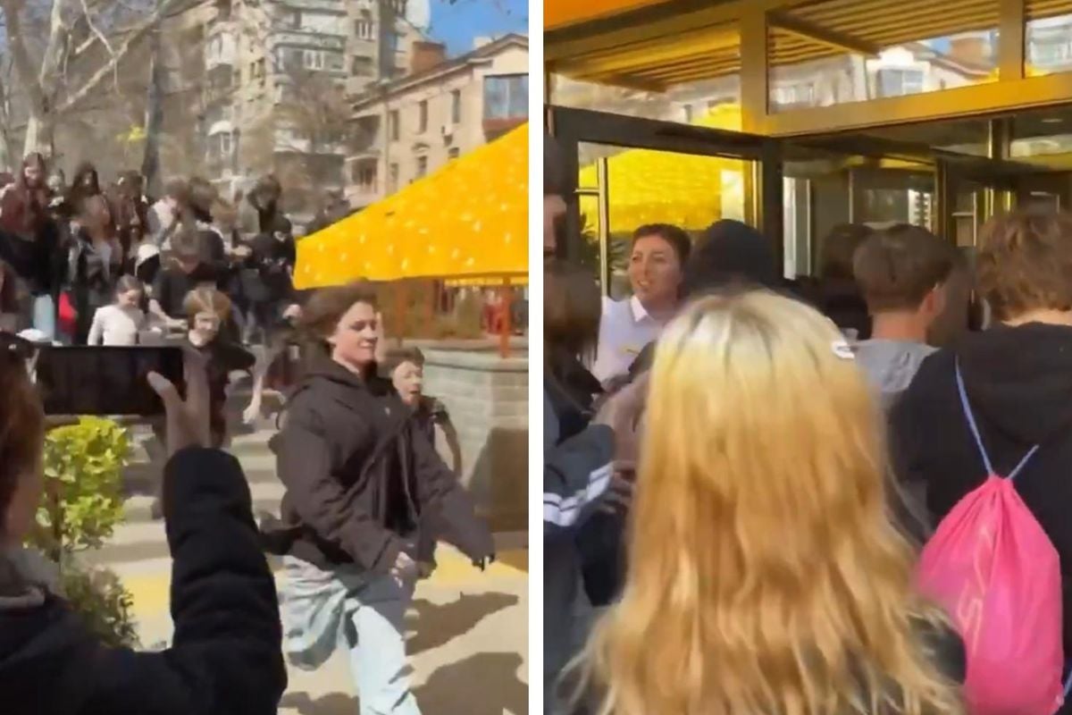 Ukrayna'da 4 yıl aradan sonra kapılarını açan hamburgerci izdiham yarattı