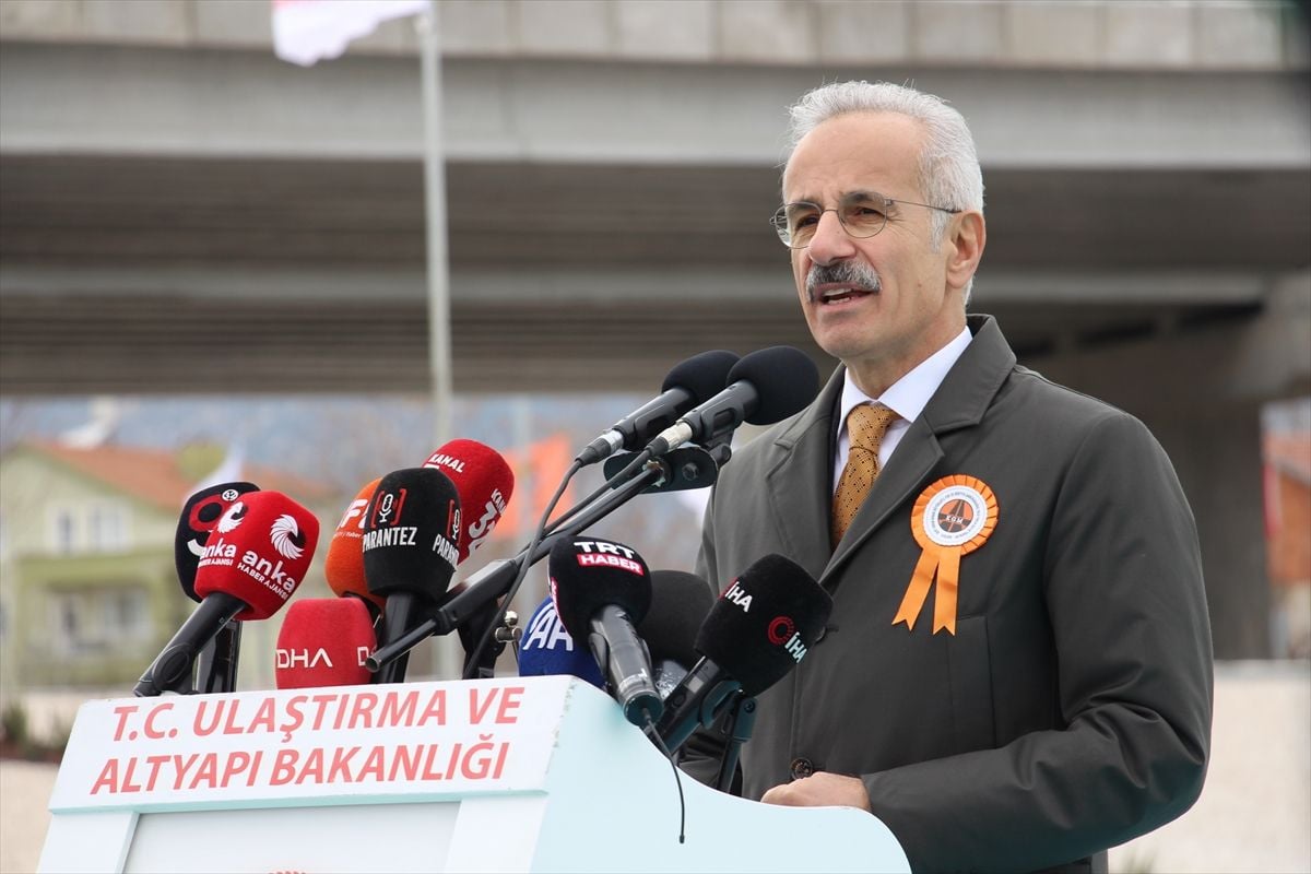 Ulaştırma ve Altyapı Bakanı Uraloğlu, Isparta'da toplu açılış törenine katıldı Açıklaması