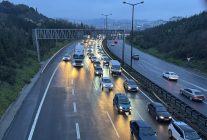 Yollarda bayram tatilinden dönüş yoğunluğu başladı