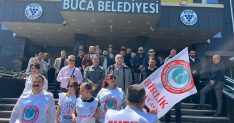 Buca Belediyesi'nde memurlar geriye dönük TİS haklarını alamadıkları için iş bıraktı