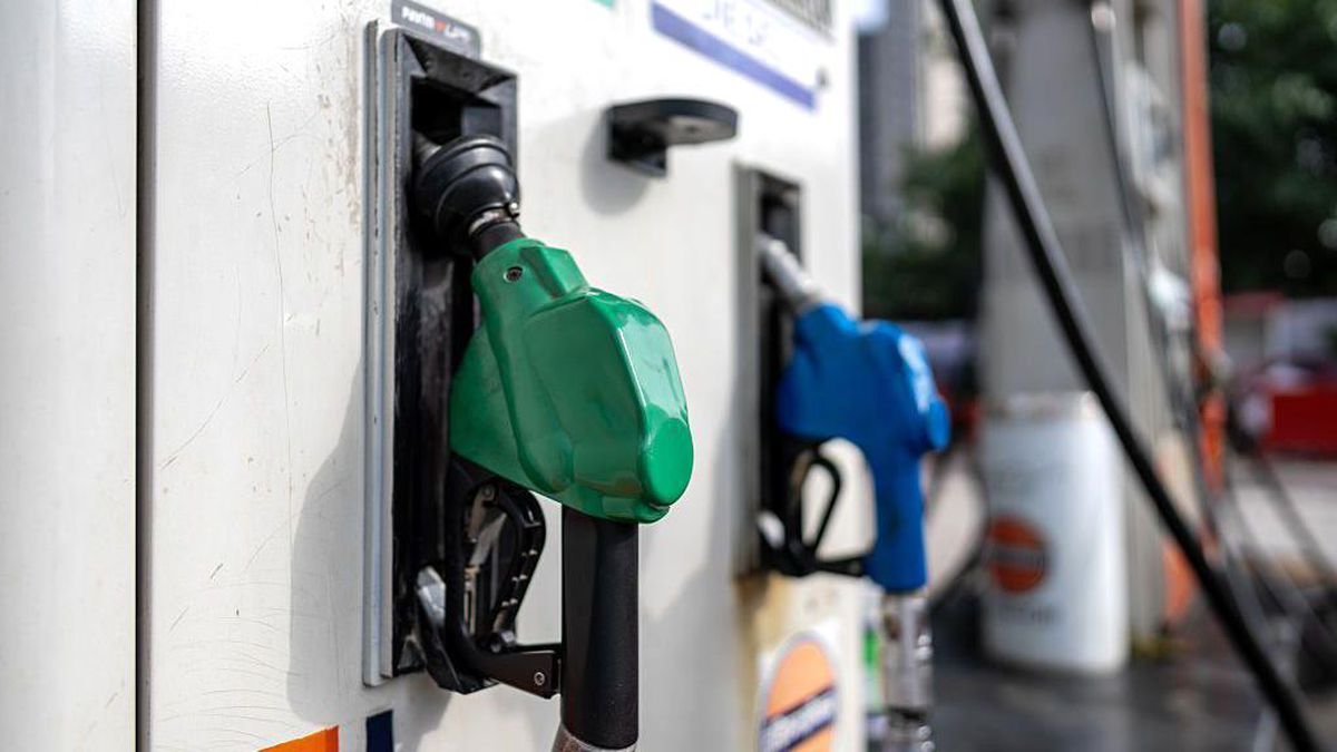 İran ve ABD'nin ateşkes açıklamasının ardından petrol fiyatları geriledi