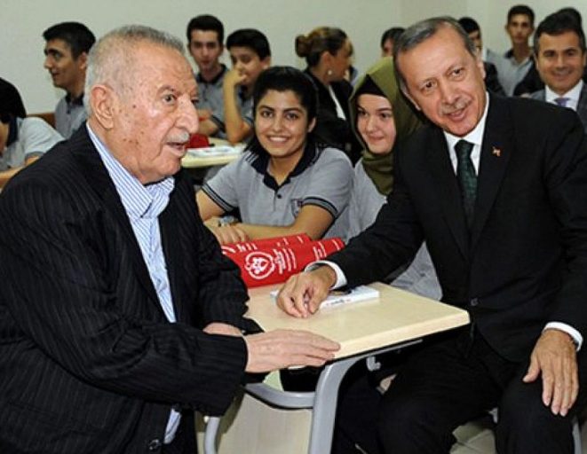 Türk sanayinin duayen ismi yaşamını yitirdi