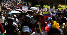 Venezuela'da sendikalar, maaş artışı talebiyle hükümeti protesto etti