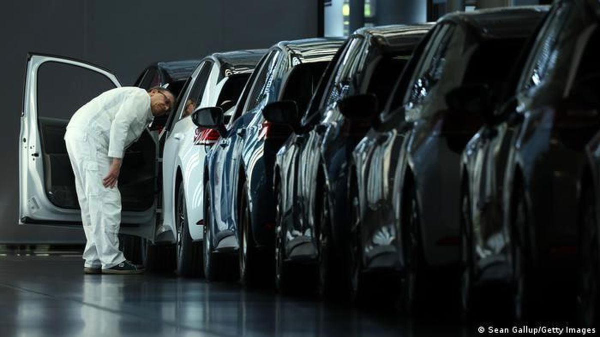 Almanya'da elektrikli otomobillere 6 bin euroya kadar teşvik