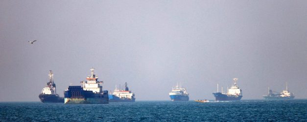 BBC Editörü Bowen: Hürmüz Boğazı'ndaki çıkmaz, topyekûn savaşa geri dönüş riskini artırıyor