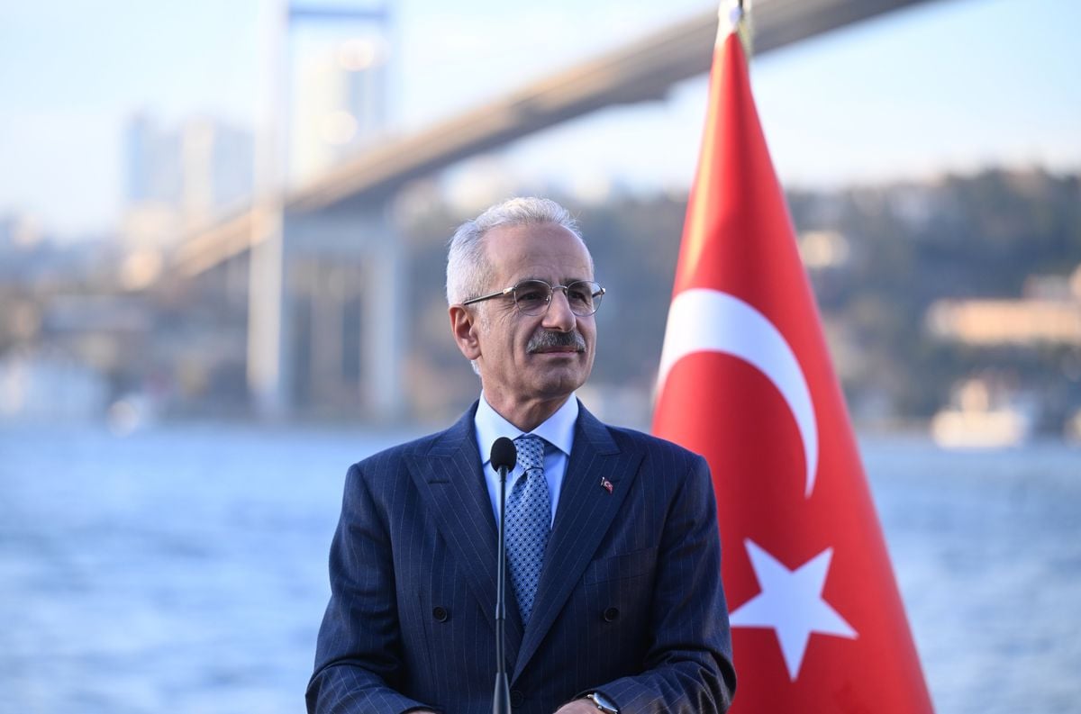 Bakan Uraloğlu: 4 ayda 15 bin 639 gemiye kılavuzluk hizmeti verildi