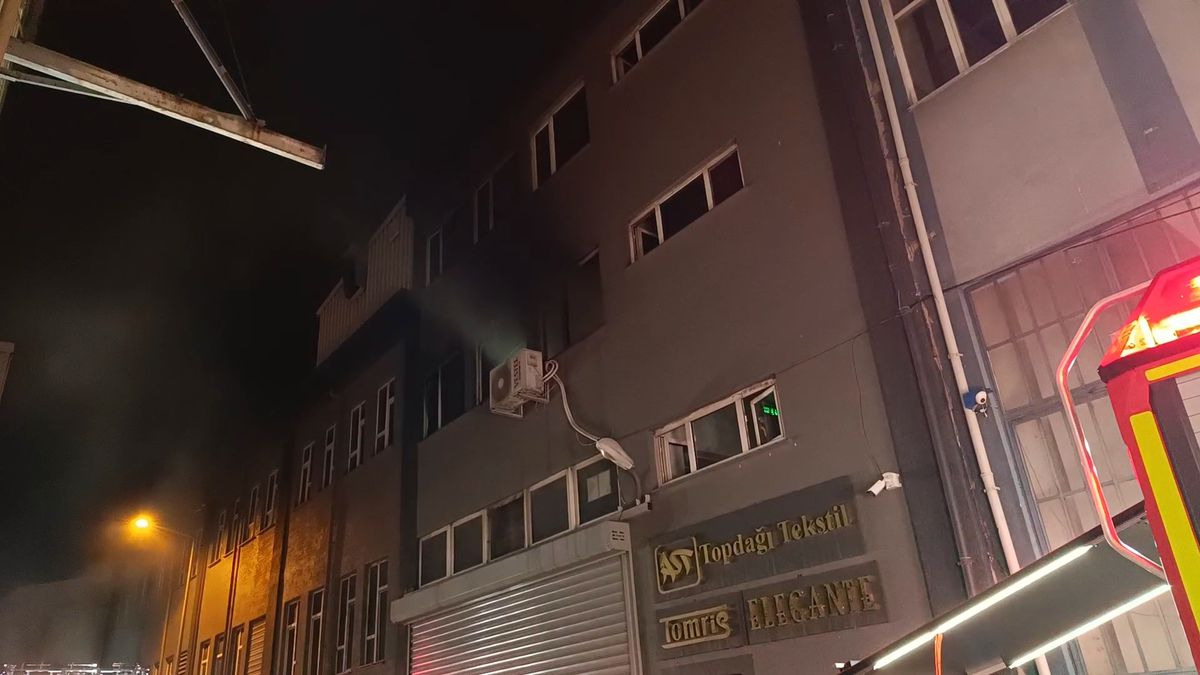 Bursa'da tekstil atölyesinde yangın - Haberler