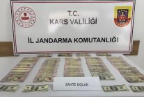 Kars'ta Kurban Bayramı öncesi sahte 51 bin 400 dolar ele geçirildi