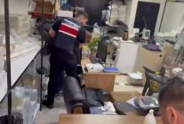 Zeytinburnu'nda sahte altın operasyonu: 2 gözaltı