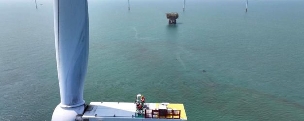 Albüm: Çin'de Açık Deniz Rüzgar Enerjisi Santralleri Yüksek Sıcaklık Dönemi Öncesi Bakıma Alındı