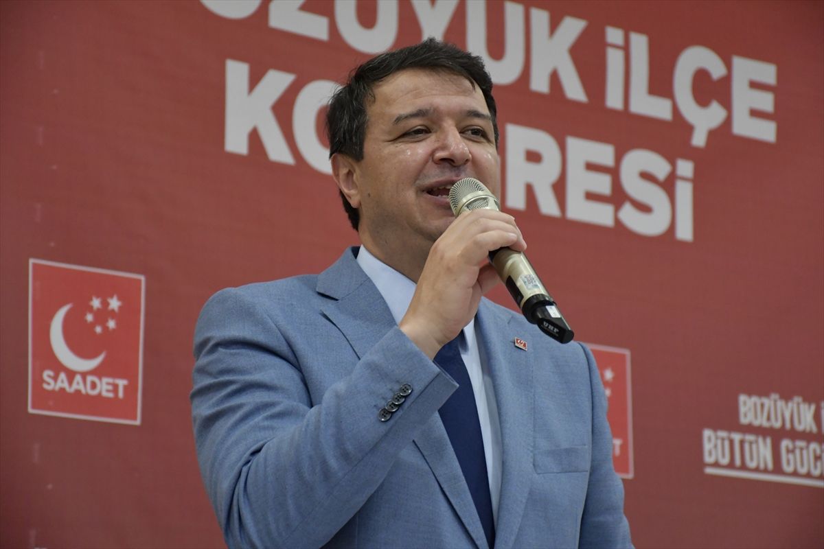 Saadet Partisi Genel Başkanı Arıkan Bilecik'te partililerle bir araya geldi