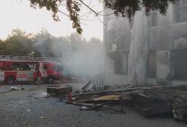 Silivri'de mobilya fabrikasında çıkan yangın söndürüldü