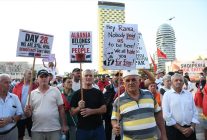 Tiran'da 'Arnavutluk satılık değildir' protestoları