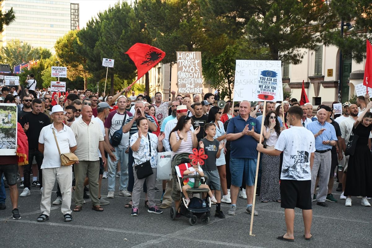 Tiran'da Trump bağlantılı turizm projesi protestoları 18. gününde