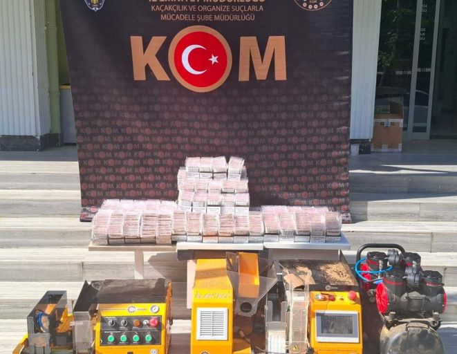 Uşak'ta 20 bin 100 adet kaçak makaron ele geçirildi