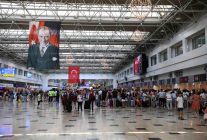 Bakan Uraloğlu: "İstanbul'daki iki havalimanımız, yılın ilk yarısında 78 ilin nüfusundan fazla yolcuyu ağırladı"