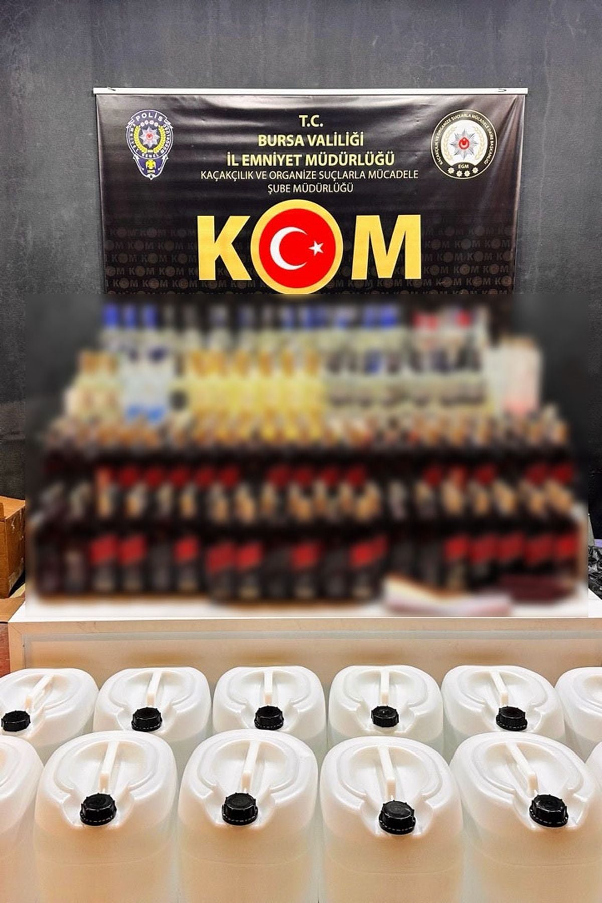 Bursa'da Sahte İçki Operasyonu: 370 Şişe Sahte İçki Ele Geçirildi