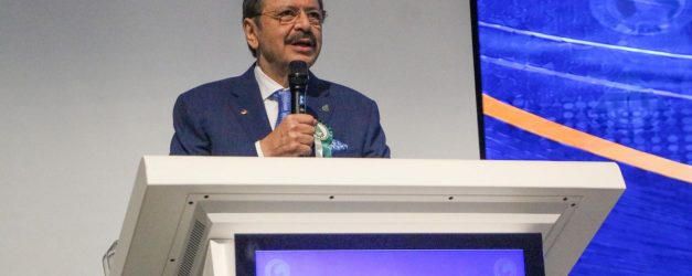 Hisarcıklıoğlu: Üretim yapmaya devam eden her kardeşim madalya almaya hak ediyor