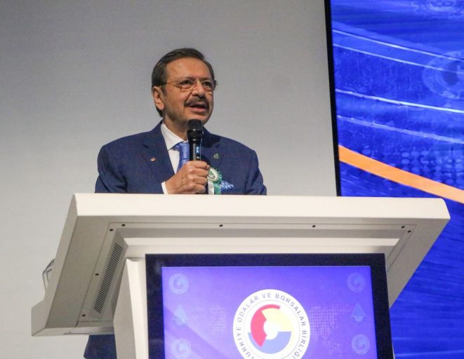 Hisarcıklıoğlu: Üretim yapmaya devam eden her kardeşim madalya almaya hak ediyor