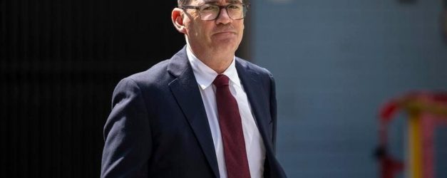 İngiltere'nin yeni Başbakanı Andy Burnham oldu