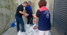 Sakarya'da ele geçirilen 5,5 ton etiketsiz et ürünü imha edildi