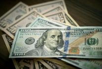 Tarihte bir ilk! Doların tahtı sallanıyor