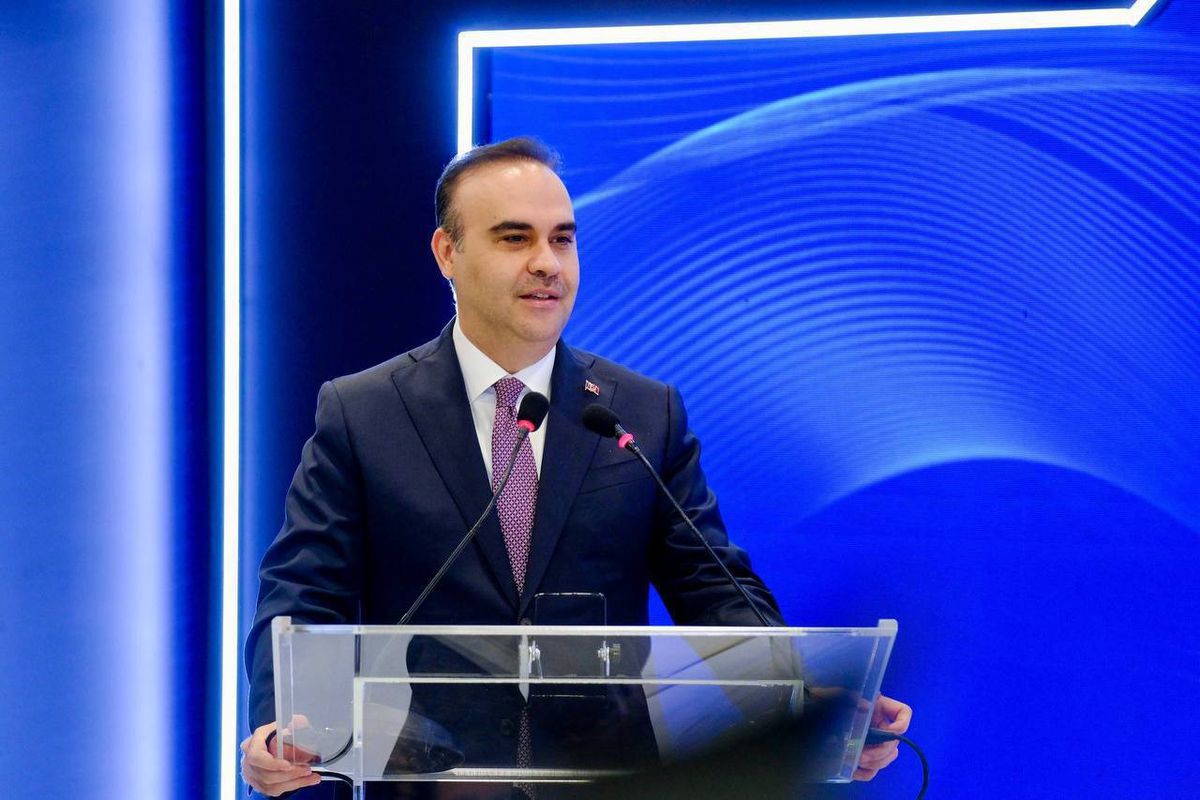 Bakan Kacır: Türkiye ekonomisi 24 çeyrektir büyüyor