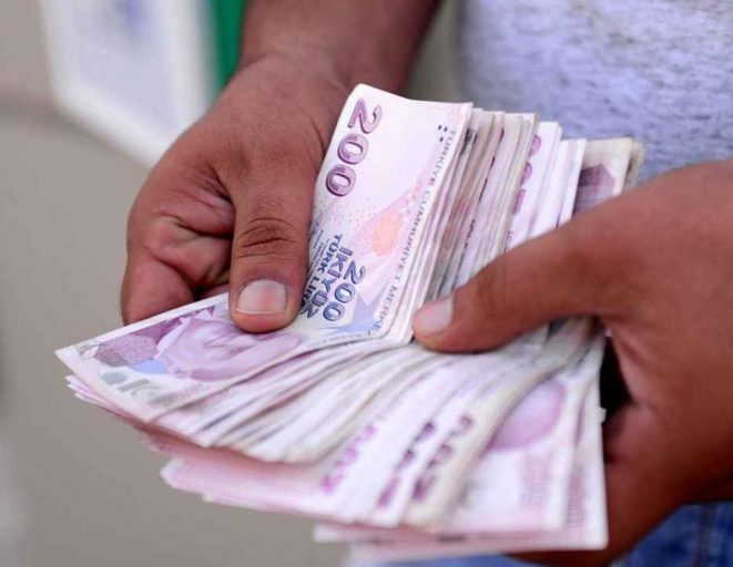 Sürücüler güne zamla başladı! Benzinin litresi bazı illerde 72 lirayı aştı