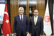Ticaret Bakanı Bolat, Irak Büyükelçisi ile 30 Milyar Dolarlık Ticaret Hacmi Hedefini Görüştü