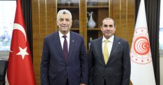 Ticaret Bakanı Bolat, Irak Büyükelçisi ile 30 Milyar Dolarlık Ticaret Hacmi Hedefini Görüştü