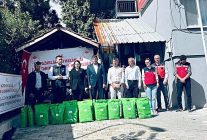 Kütahya Pazarlar'da kiraz ve vişne üreticilerine 4 bin kg bordo bulamacı dağıtıldı
