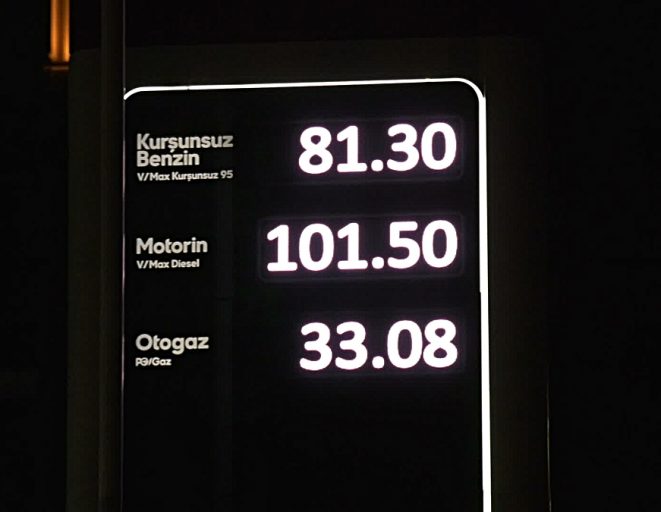 Motorin Ankara'da 101,50 liraya çıktı: Fiyatlar boş viteste, ücretlerde el freni çekilmiş gibi