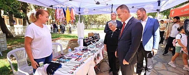 Muğla Valisi Akbıyık, Mor Pazar'da kadınların el emeği ürünlerini inceledi