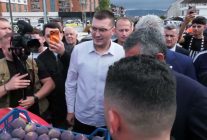 Özgür Özel, Bursa'da incir üreticilerine mazotun ÖTV'siz ve KDV'siz olacağını söyledi