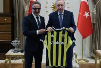 Türkiye'nin en zengin ismi dünyaca ünlü markasını Türkiye'ye getiriyor! Hamdi Ulukaya kararını verdi