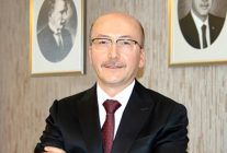 Şinasi Candan kimdir, yeni Gelir İdaresi Başkanı Şinasi Candan kaç yaşında, nereli, hangi görevlerde bulundu?