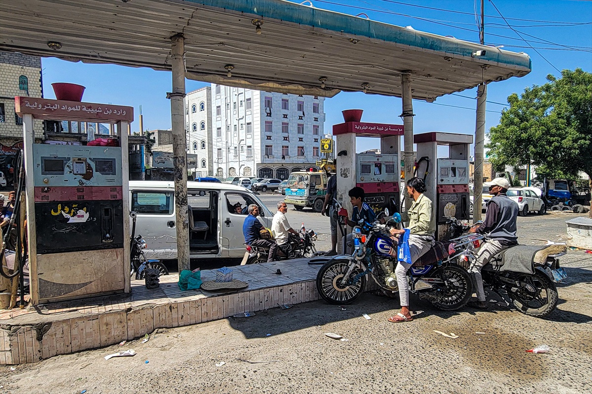 Taiz'de ikmal yollarının kapanması diyaliz seanslarını 2,5 saate indirdi